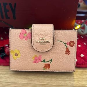 Coach Accordion Card Case With Mystical Floral Print